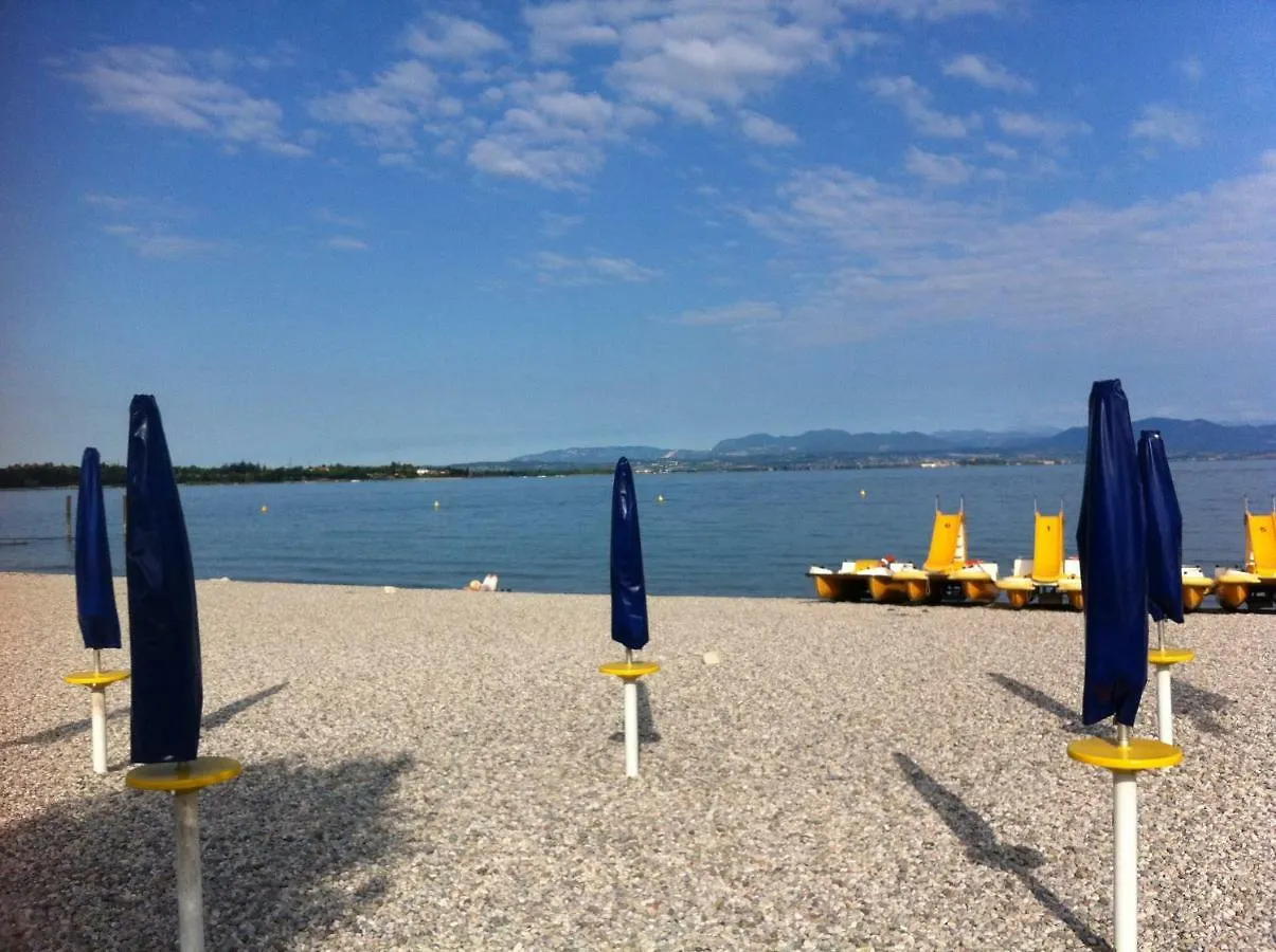 Garda Relais Luna Blu Peschiera del Garda 3*,